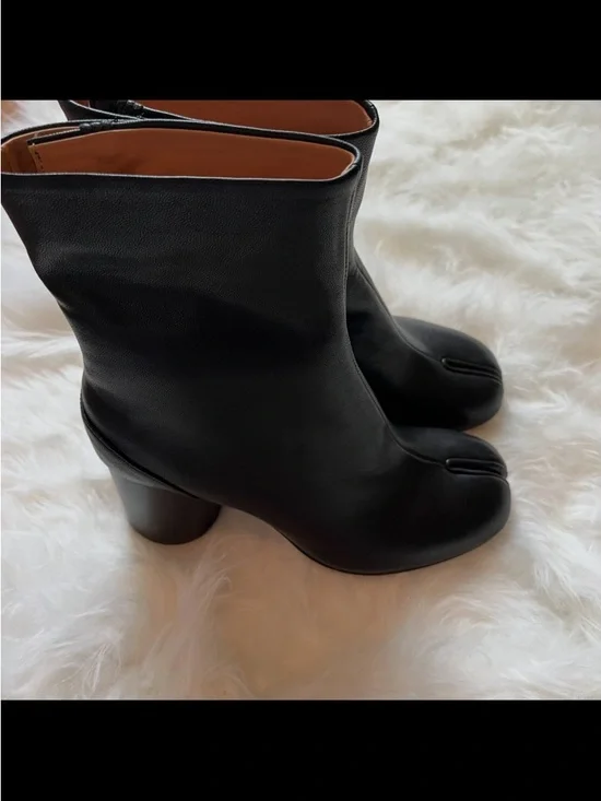 Maison Martin Margiela Tabis boot Black Split-Toe Leather Ankle Boots size 8 - Picture 3 of 7